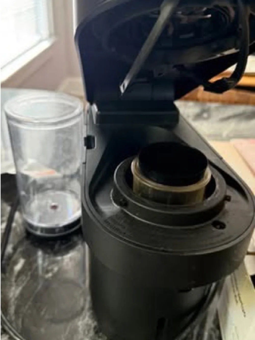 Nespresso Vertuo pop+ machine & Pods